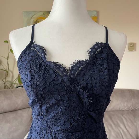 Lulus Navy Blue Flirting with Desire Floral Lace Bodycon Dress US M - Picture 4 of 8